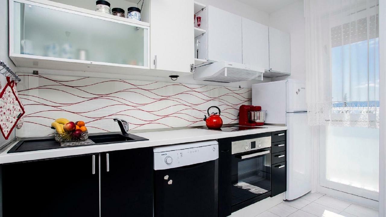 Apartment Milana - Cozy Stay With Free Parking スプリト エクステリア 写真