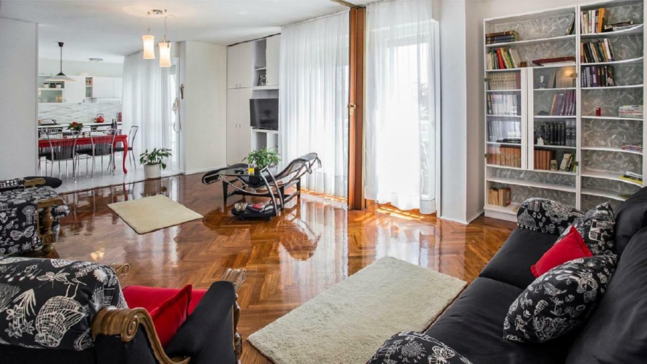 Apartment Milana - Cozy Stay With Free Parking スプリト エクステリア 写真